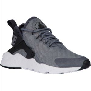 💙NIKE HURACHES💙